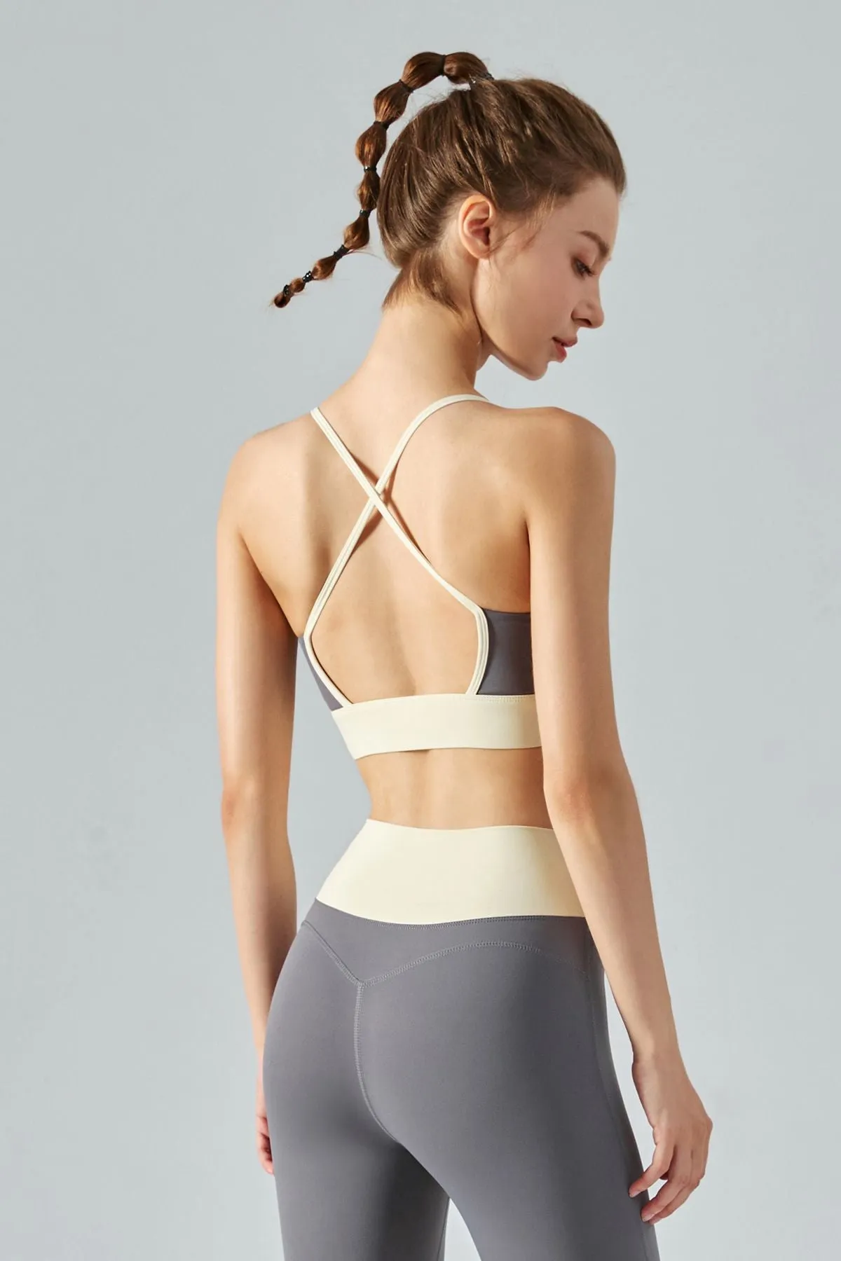 Colorblock Criss Cross Back Sports Bra