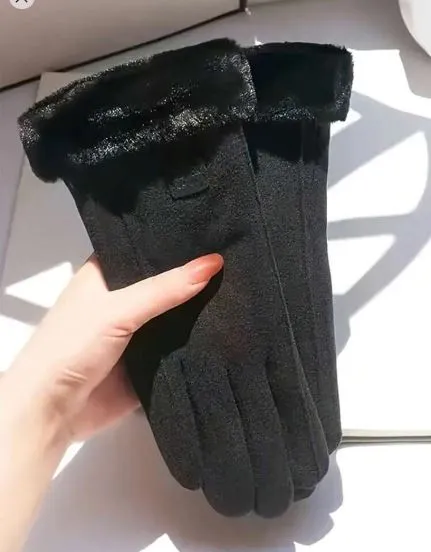 Shein 1 Pair Black Touchscreen Gloves With Thermal Lined  