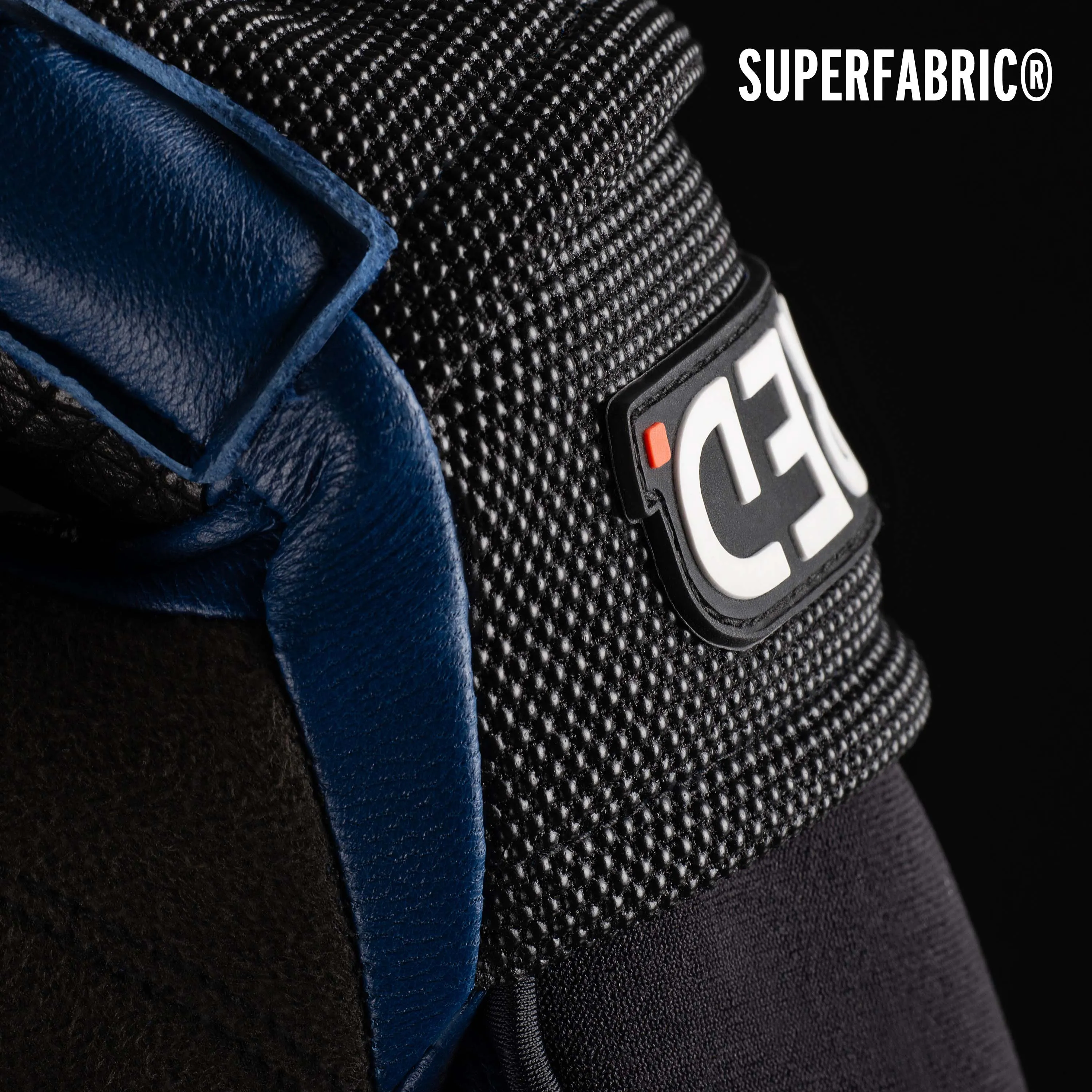 SKI RACE PROTECTIVE GLOVES
