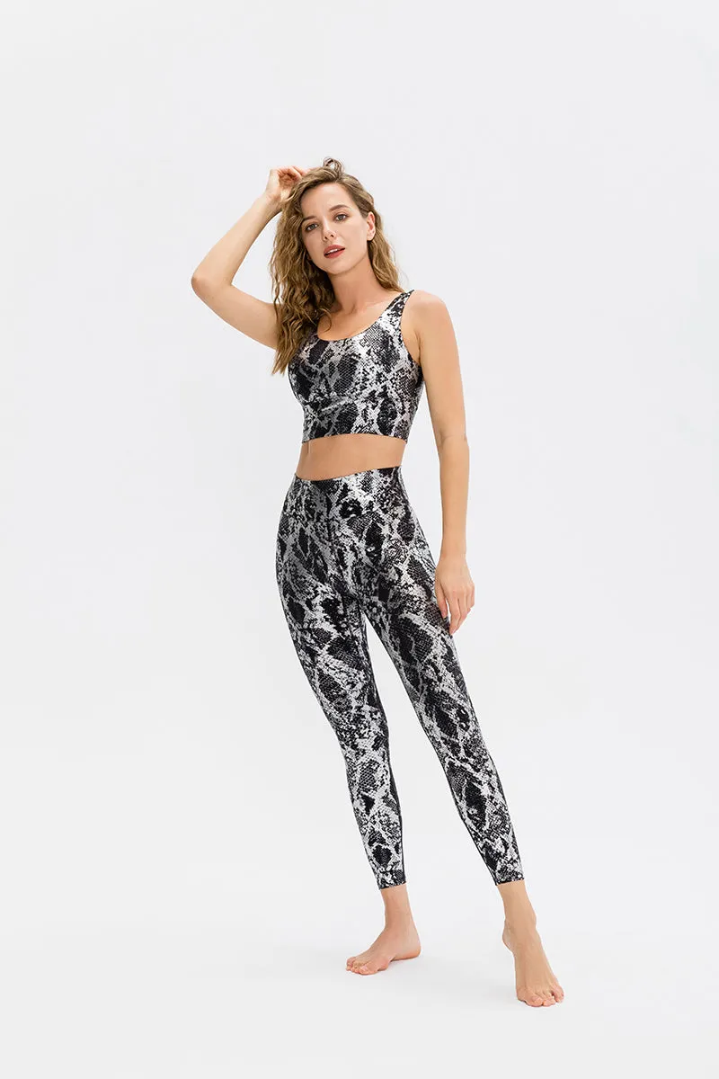 Snakeskin Print Sports Bra Light Support